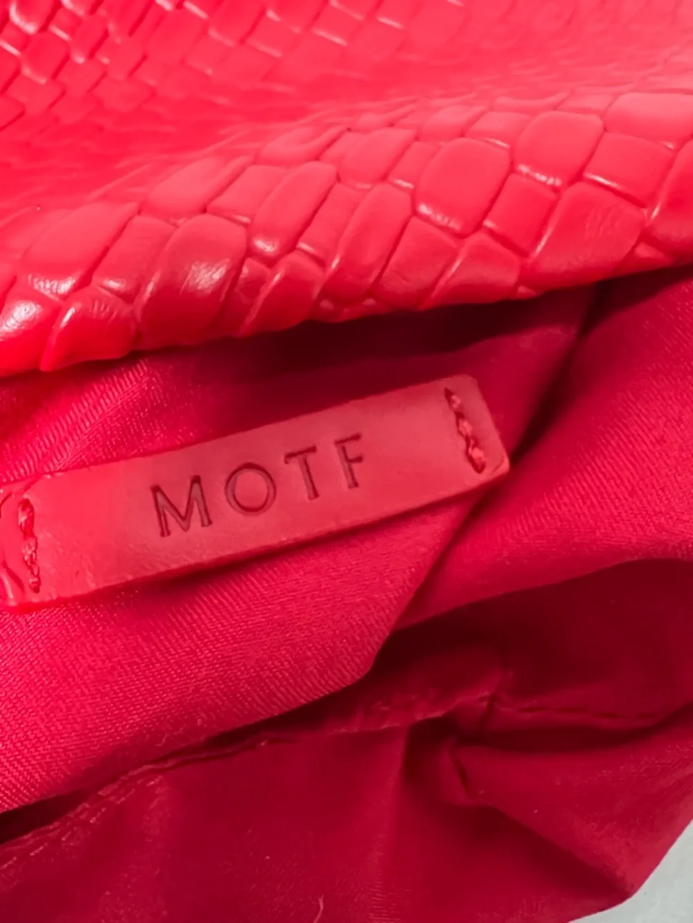 MOTF red woven