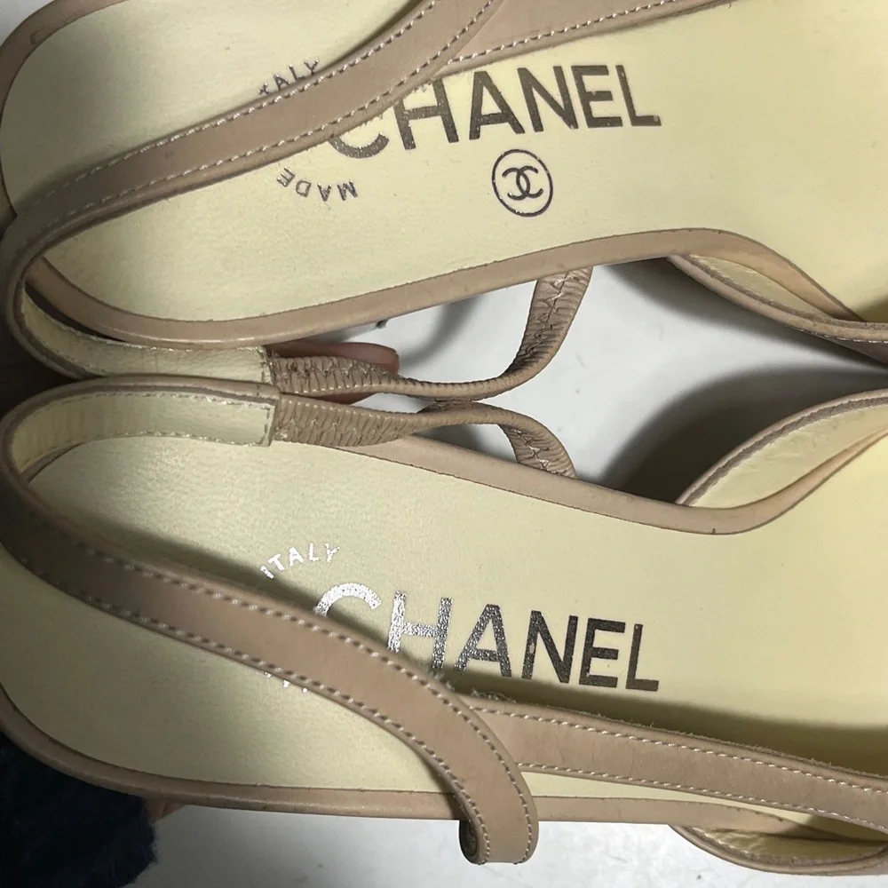 CHANEL stylish heels