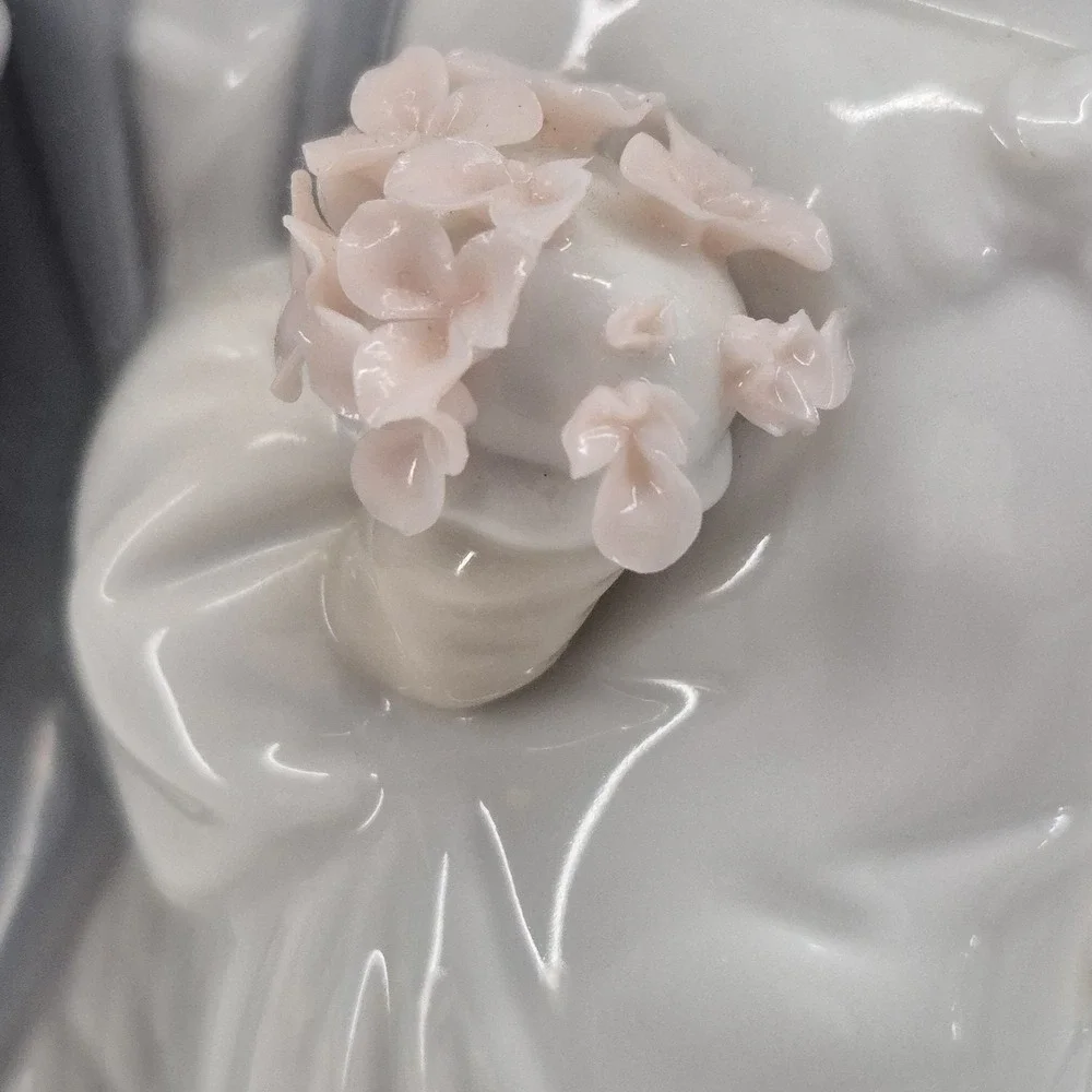 Lladro touch groom décor