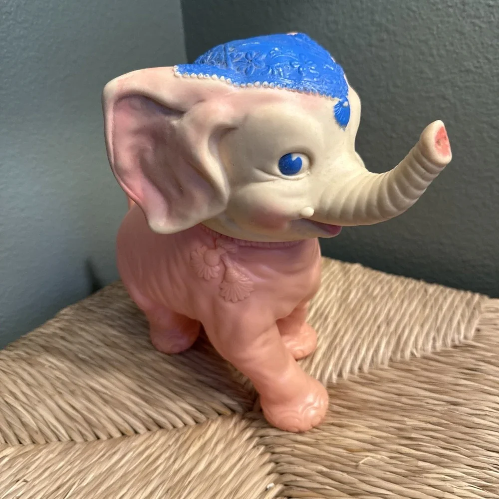 Pink Elephant Squeak Toy Vintage 1960s Circus Collectible The Sun Rubber Co