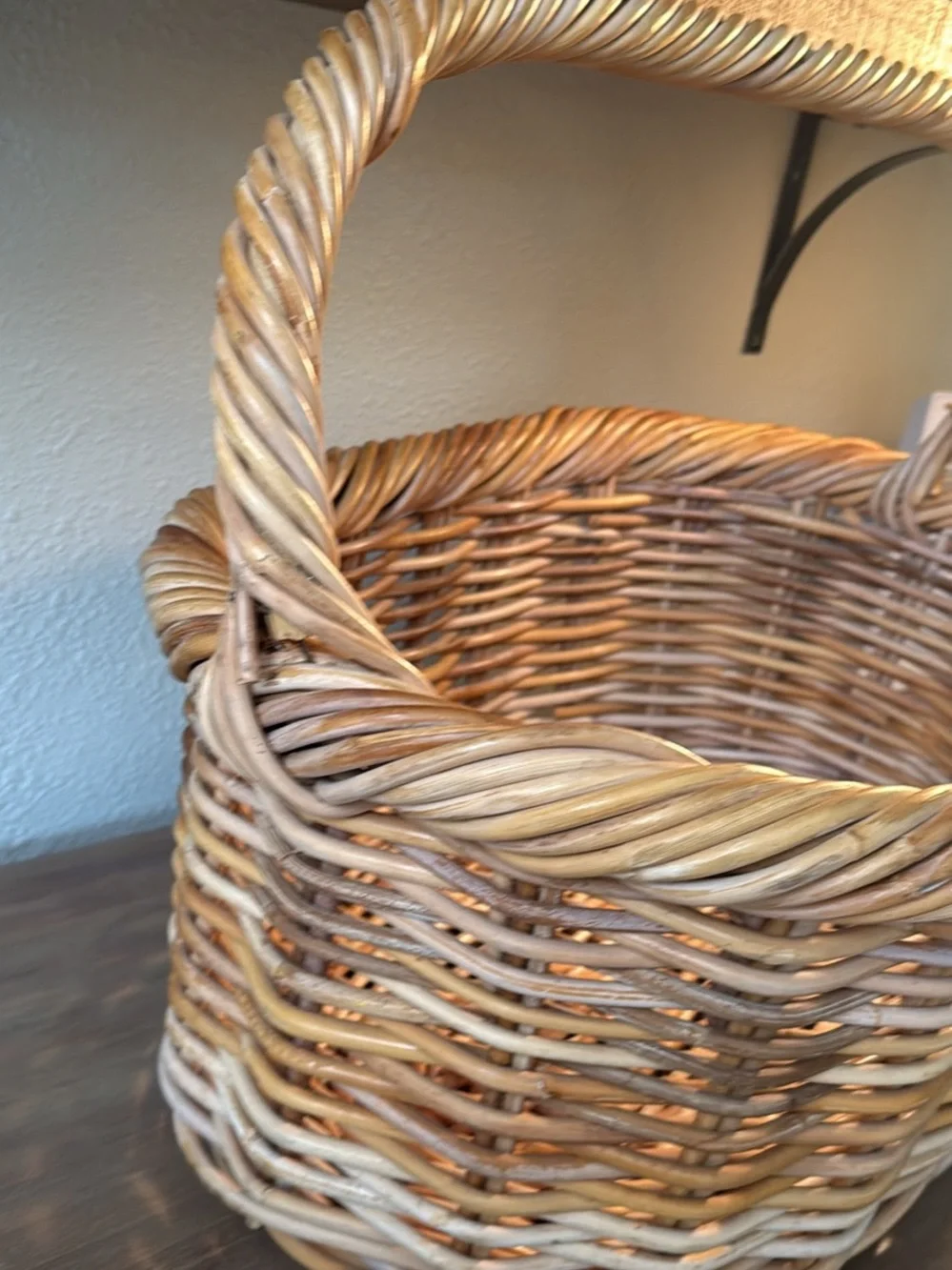 N/A handwoven wicker