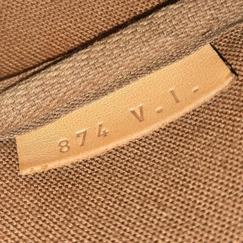 🐢 Louis Vuitton Saumur 35 Monogram Saddle Bag VINTAGE LV Authenticity Guarantee
