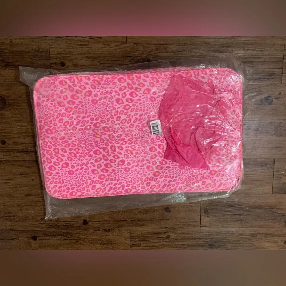 NEW PINK VS CHEETAH PRINT LID TRUNK