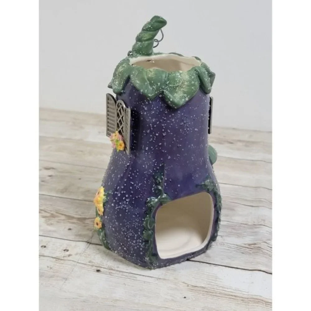 PartyLite ceramic cottage