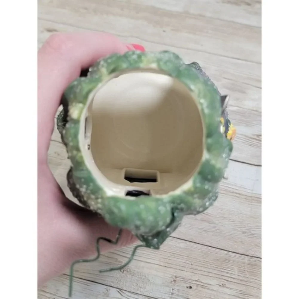 PartyLite ceramic cottage