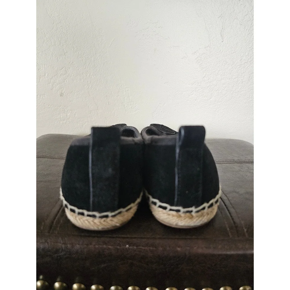 Tory Burch please check