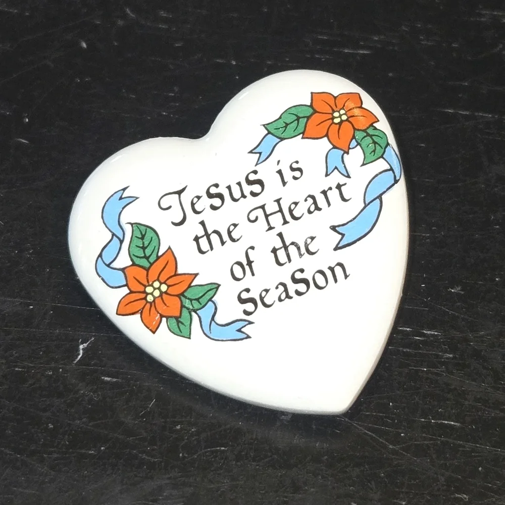 Jesus Is‎ The Heart Of The Season VTG White Poinsettia Accented Heart Shaped Pin