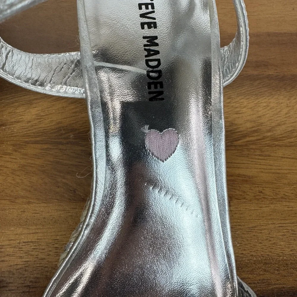 Steve Madden size standard