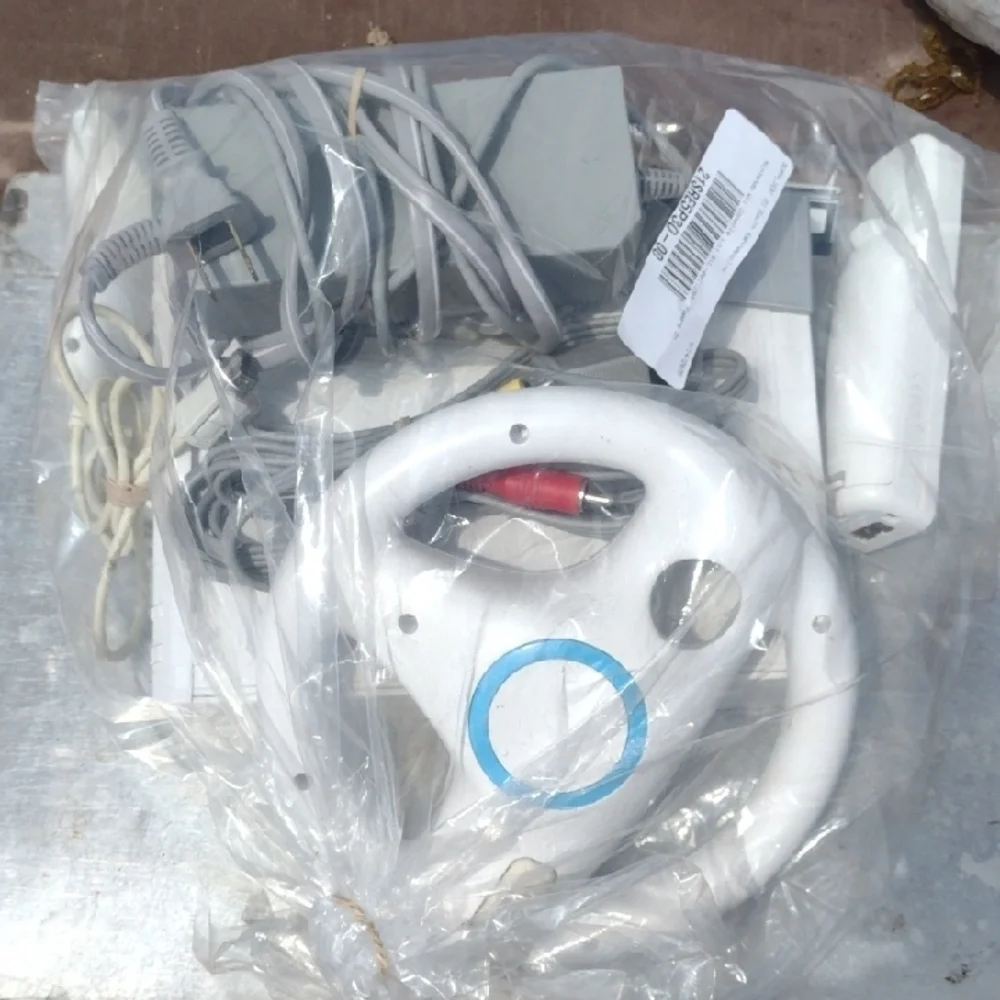 Wii White Gaming System with Accessories NWOT