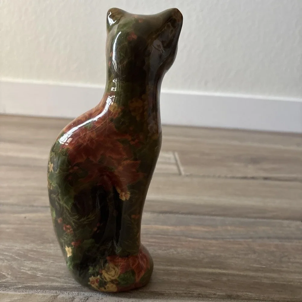 Vintage Cat Decoupage Look Poinsettia Green Floral Figurine Statue 9