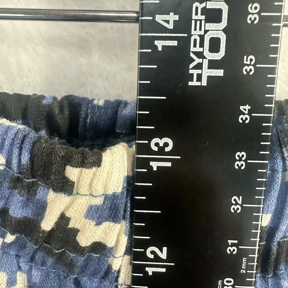 Jake Austin closure casual color