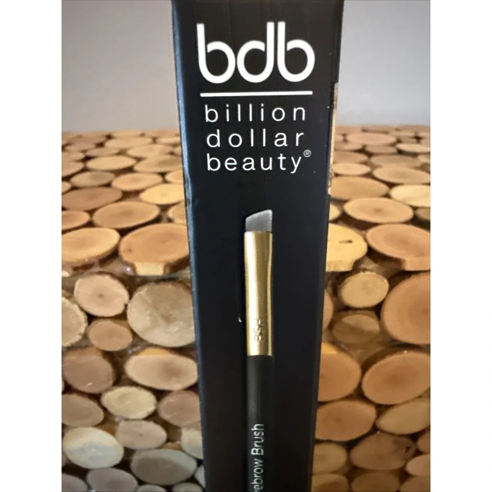 Billion Dollar Beauty Brows Eyebrow Brush‎ NIB