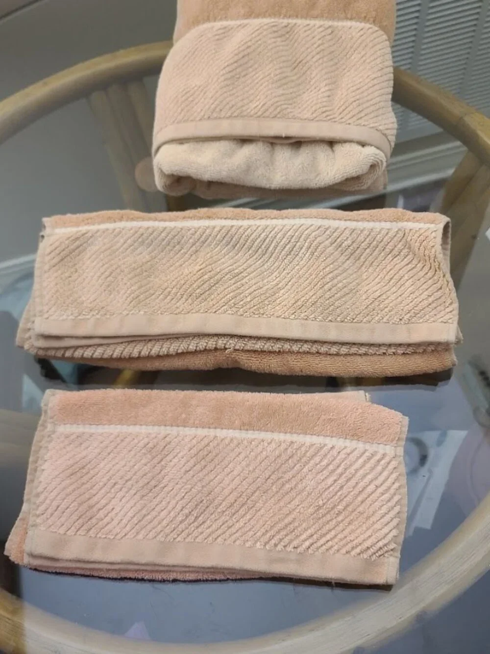 Liz Claiborn Towels