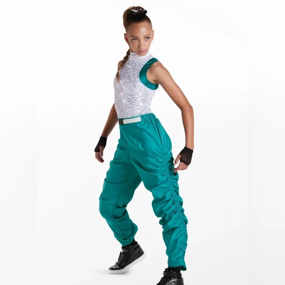 Weissman Showtime “Jump” 2-Piece Dance Costume – Adult Medium
