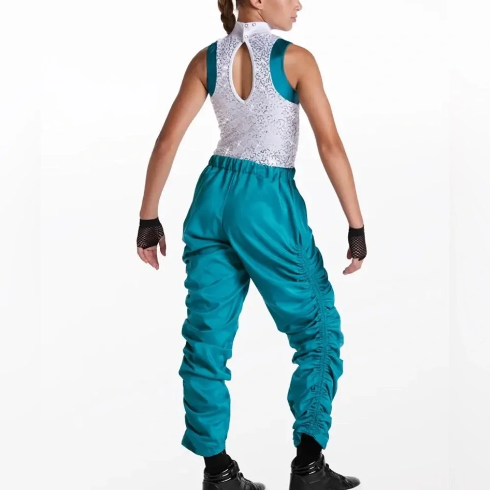 Weissman Showtime “Jump” 2-Piece Dance Costume – Adult Medium