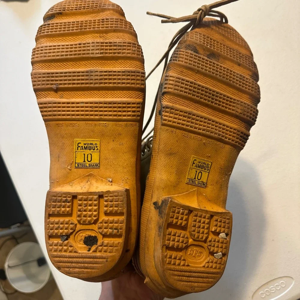 VTG World Famous Duck Boots Mens 10 Tan Winter Snow Outdoor Steel Shank Lace Up