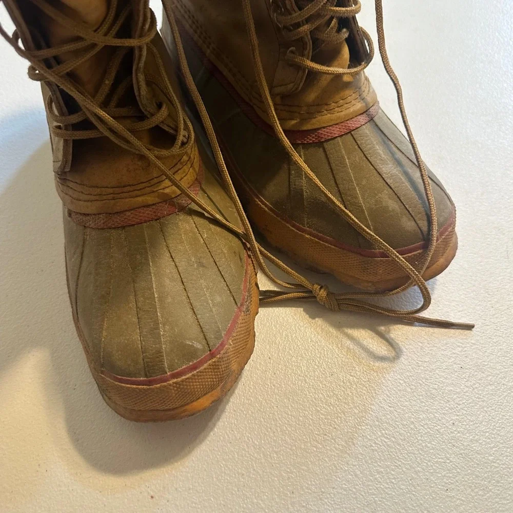 VTG World Famous Duck Boots Mens 10 Tan Winter Snow Outdoor Steel Shank Lace Up