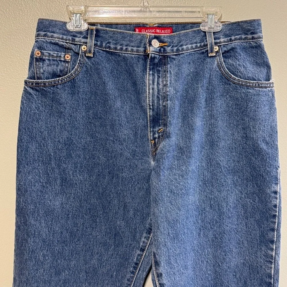 Levis excellent used