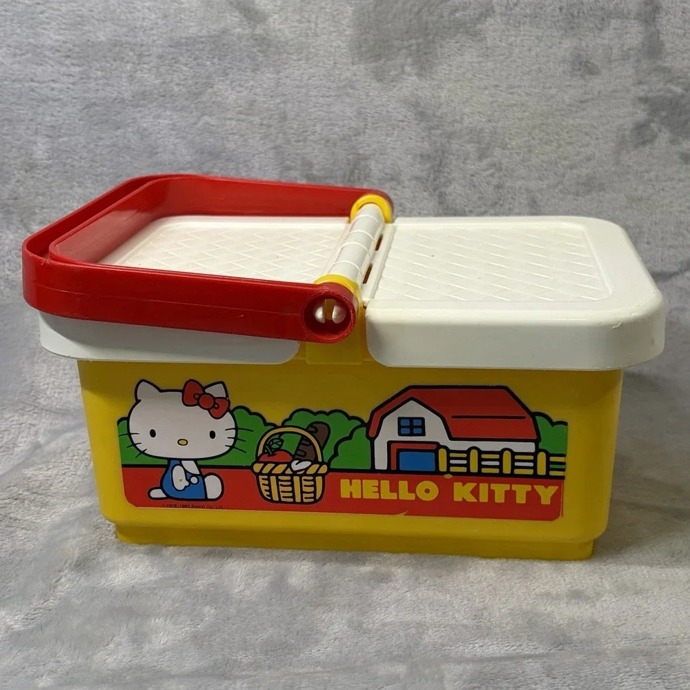 Vintage 1983 Sanrio Hello Kitty Plastic Picnic Basket Lunch Box 2 Cups Set