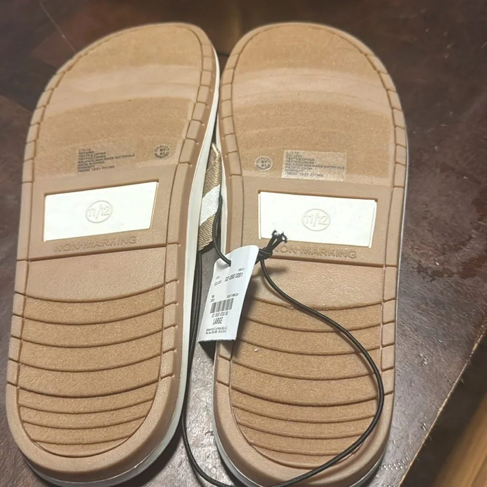 St. John's Bay Mens Flip-Flops Large 11/12 Tan & White New No box