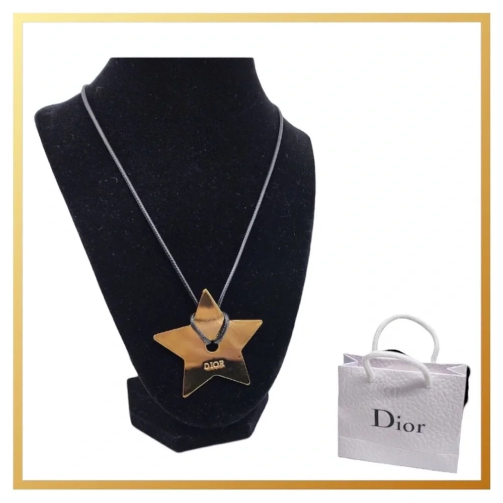 Dior coin minimal