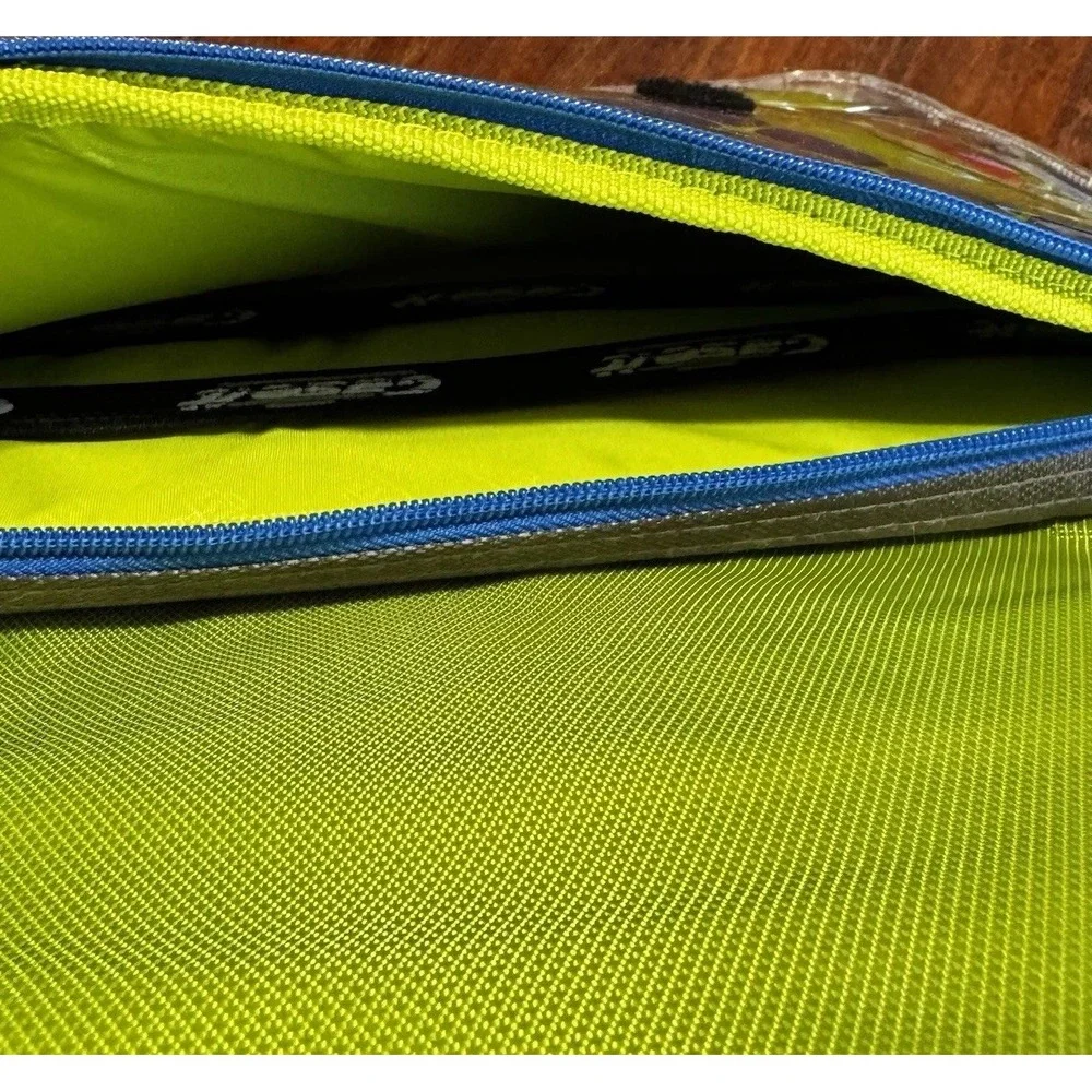 NEW‎ Case-it 2