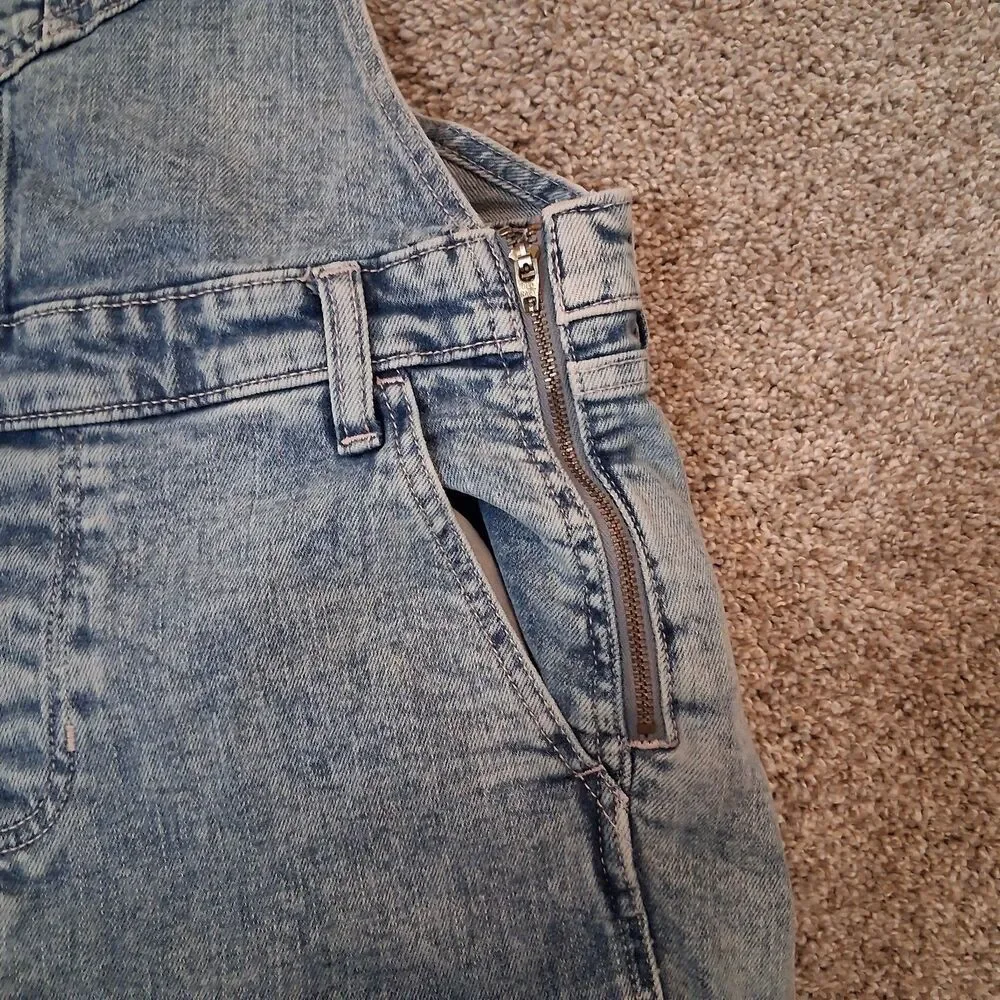 Blue Denim Overalls Old Navy Pockets , Side zip, Skinny Size 4