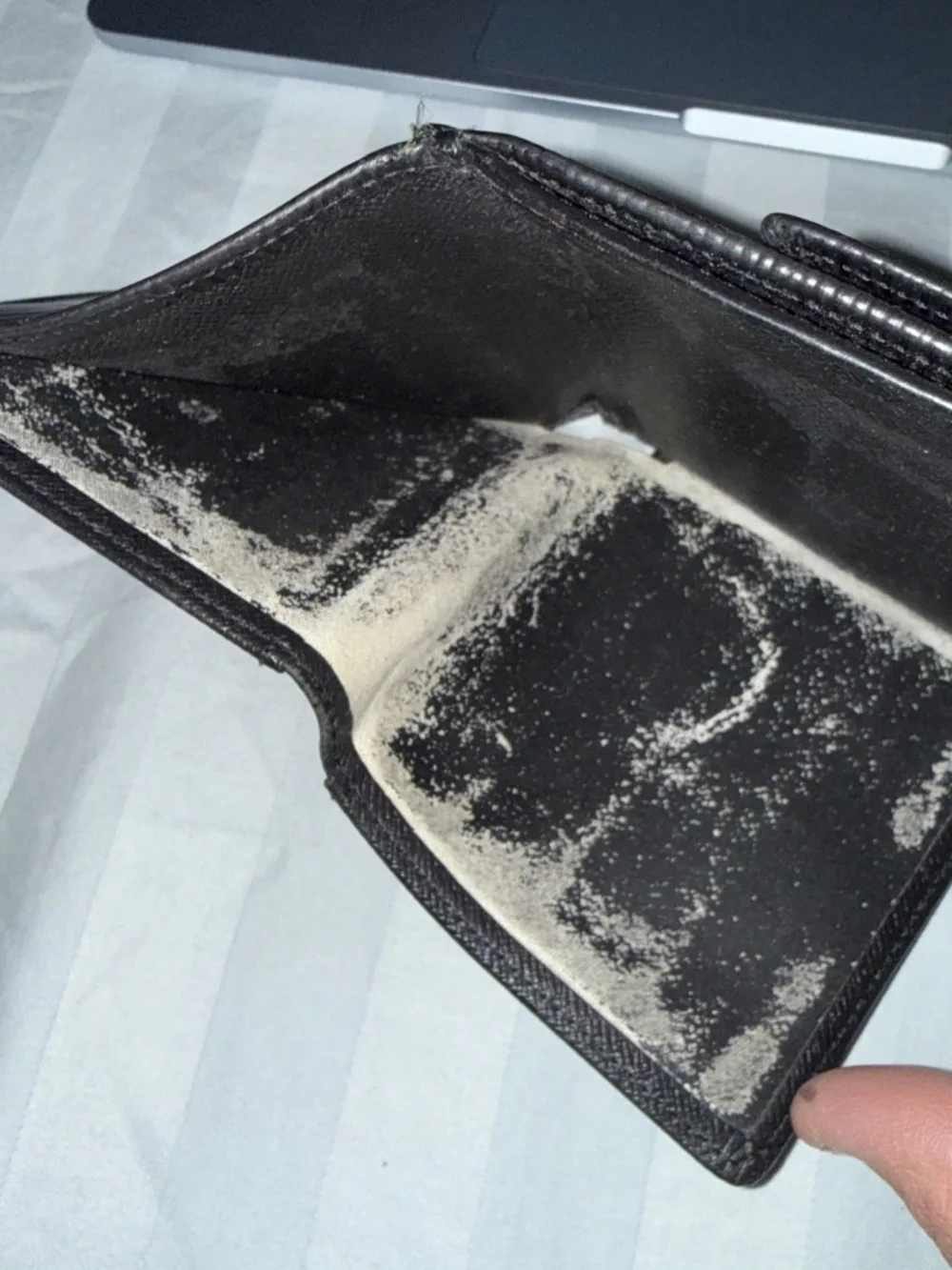 Louis Vuitton Epi Leather Black Bifold Wallet Small Snap Closure