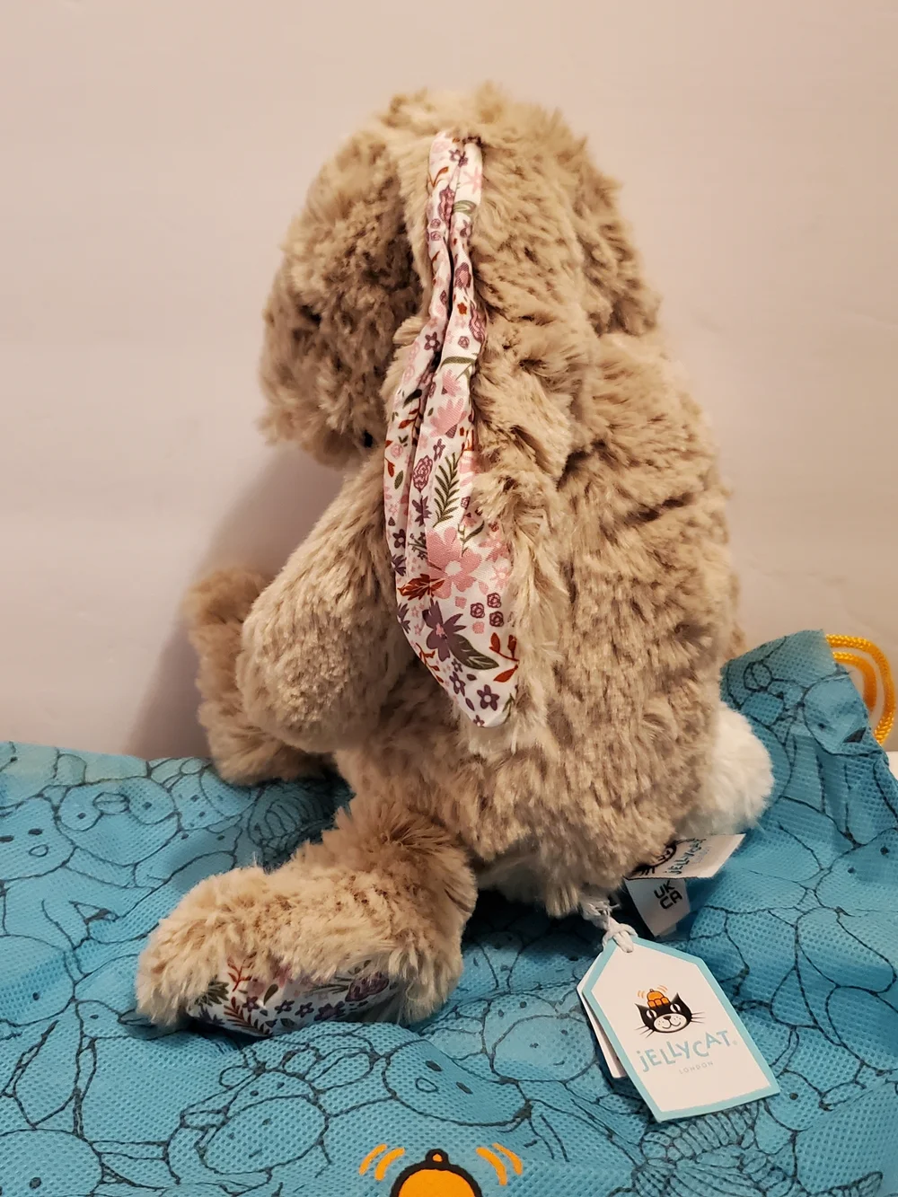 Jellycat note included