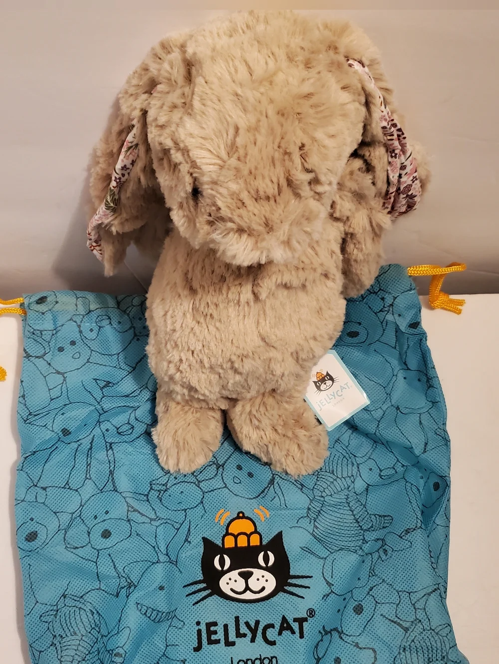 Jellycat note included