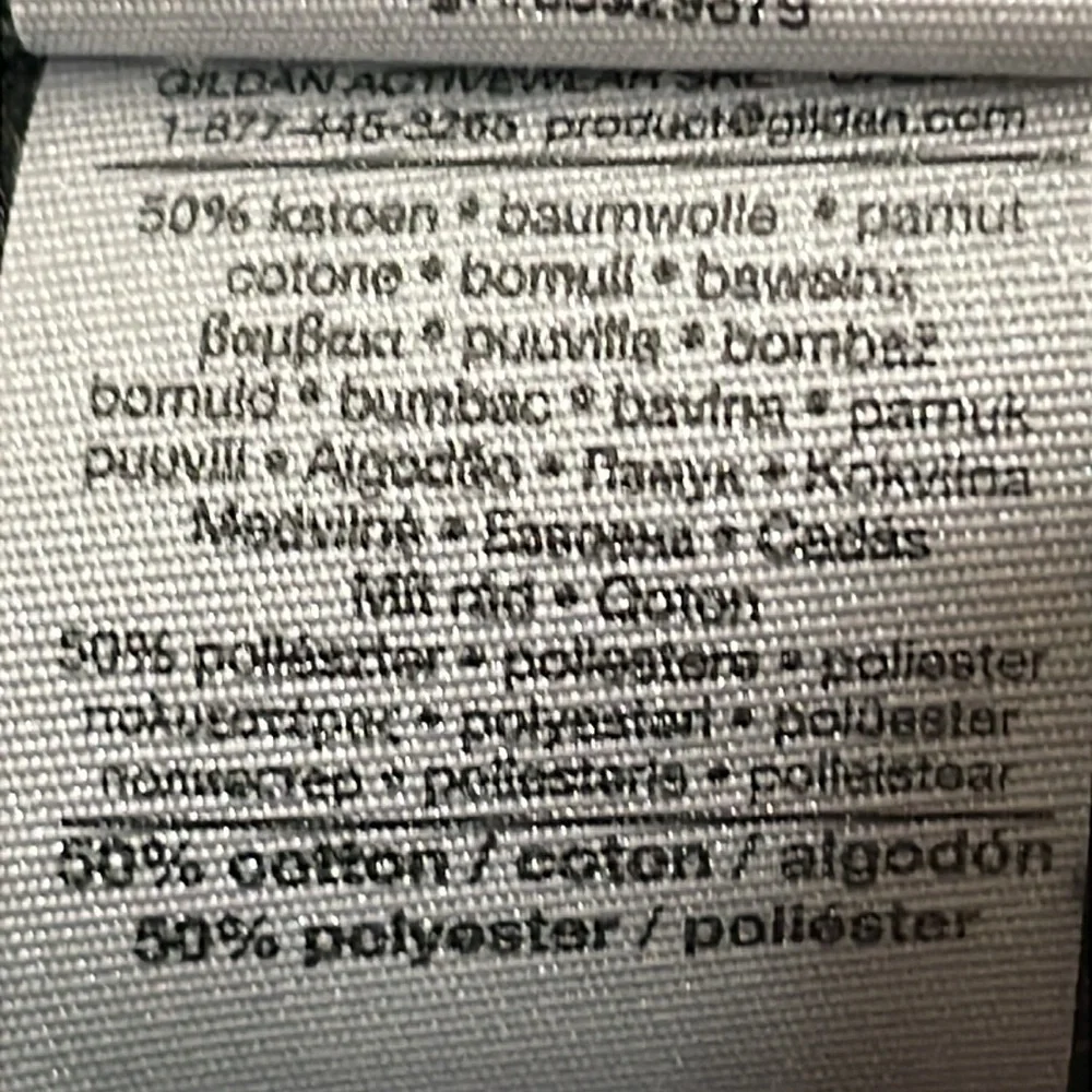 Gildan size polyester