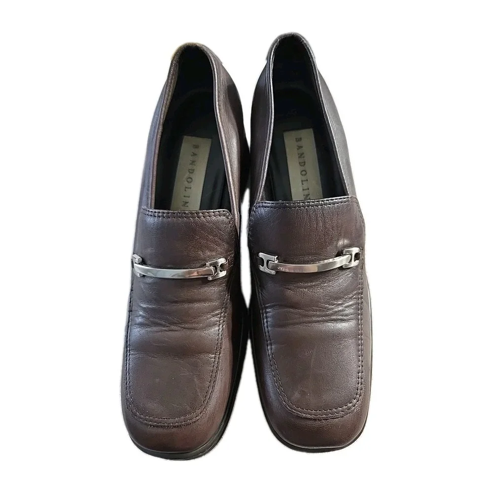 Bandolino Womans Slipon Leather Buckles Loafers Shoes 2 1/2 Heels Size 8M