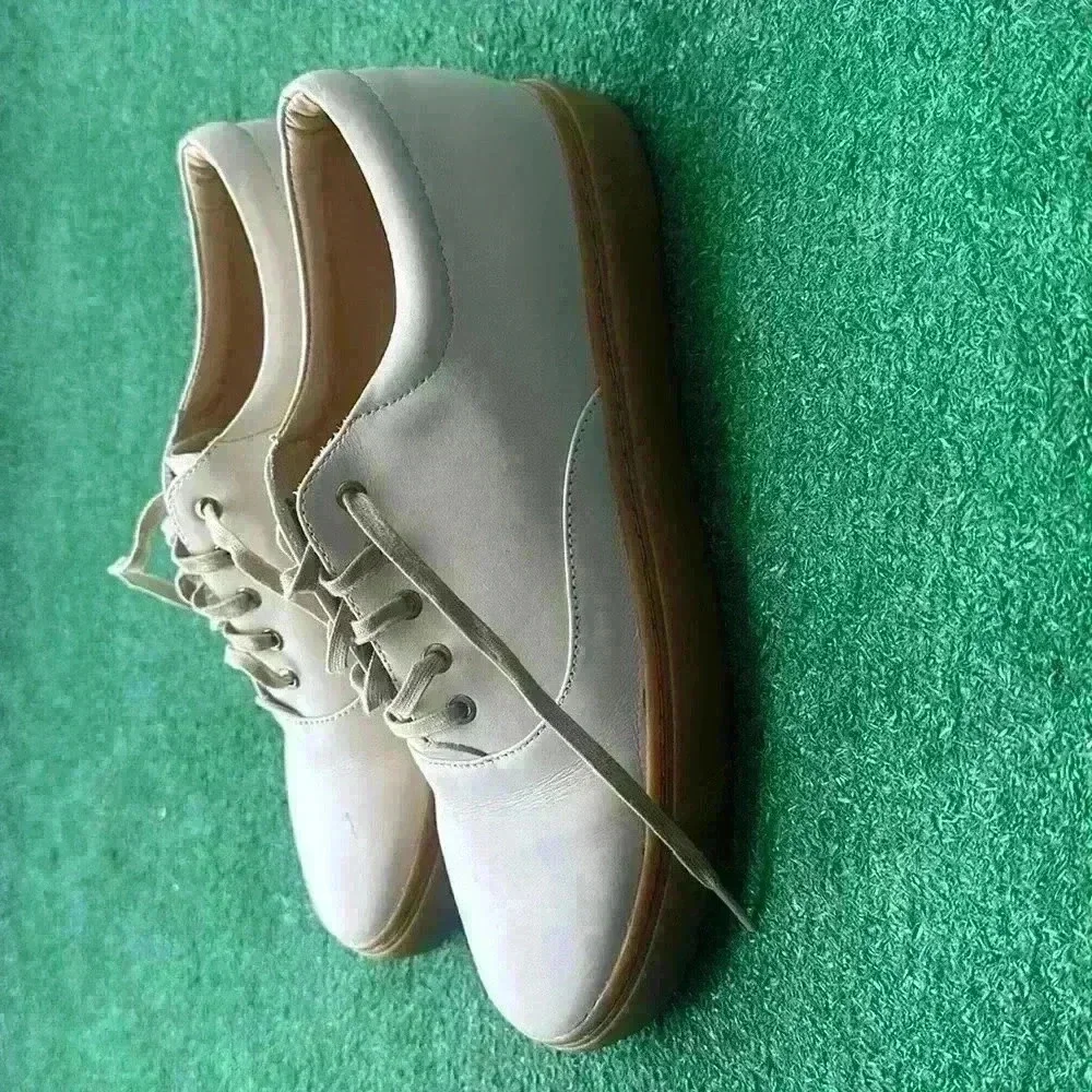 Nisolo excellent authentic
