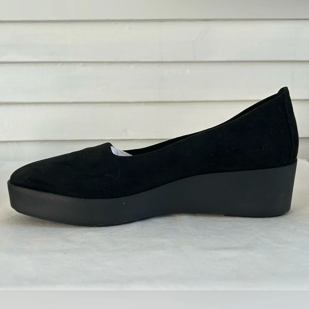 AEROSOLES Black Cowley Wedge Slip -On  Women's  Sz 10