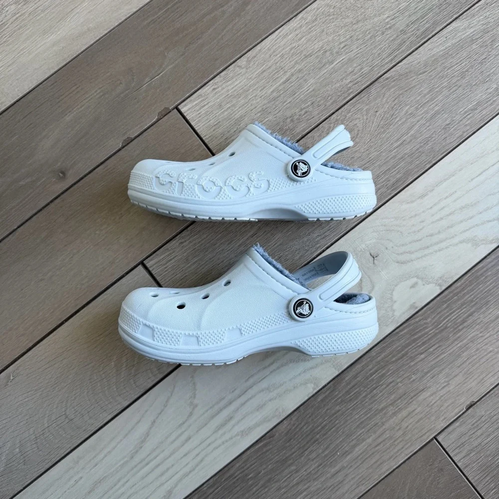 CROCS comfortable stylish