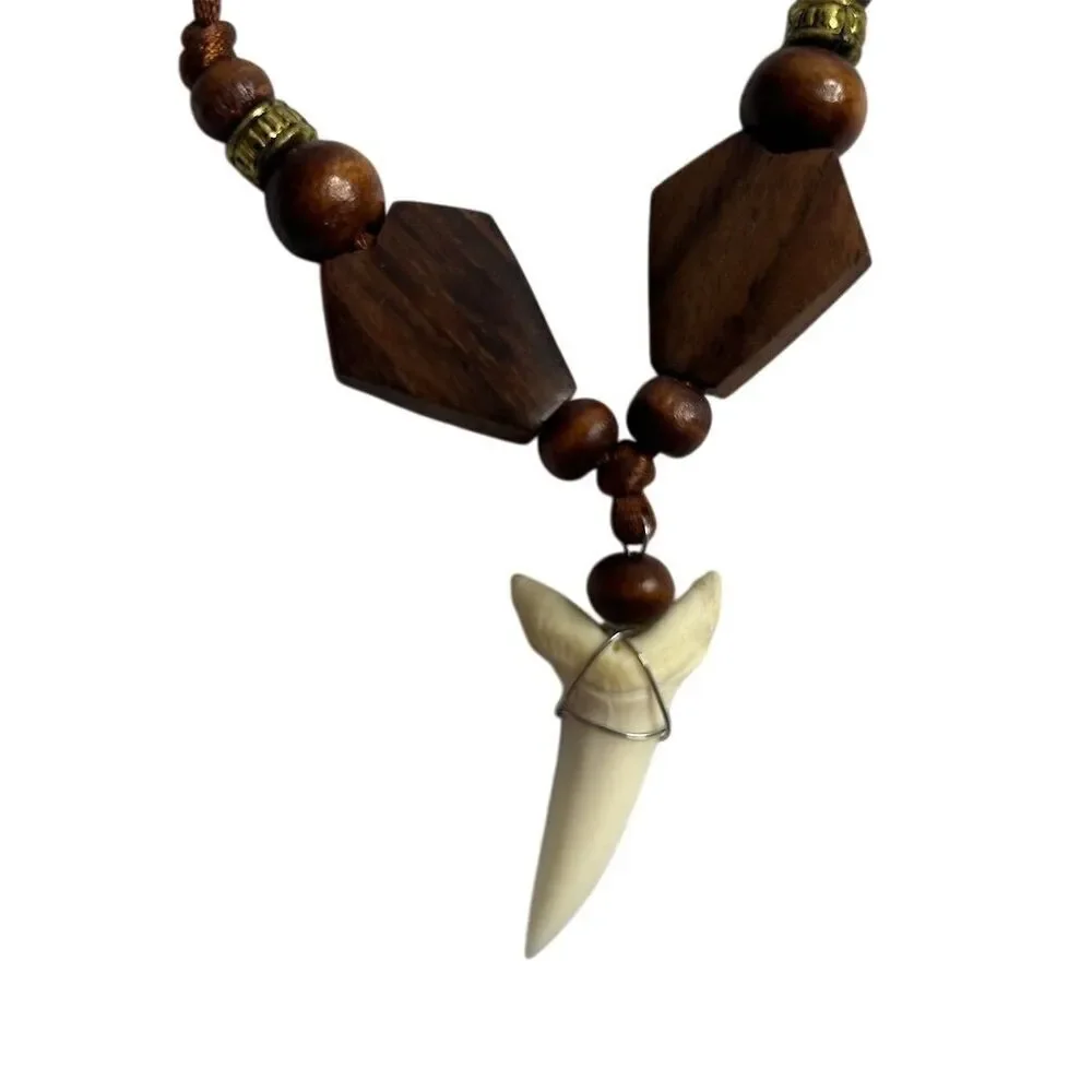 Unbranded this necklace