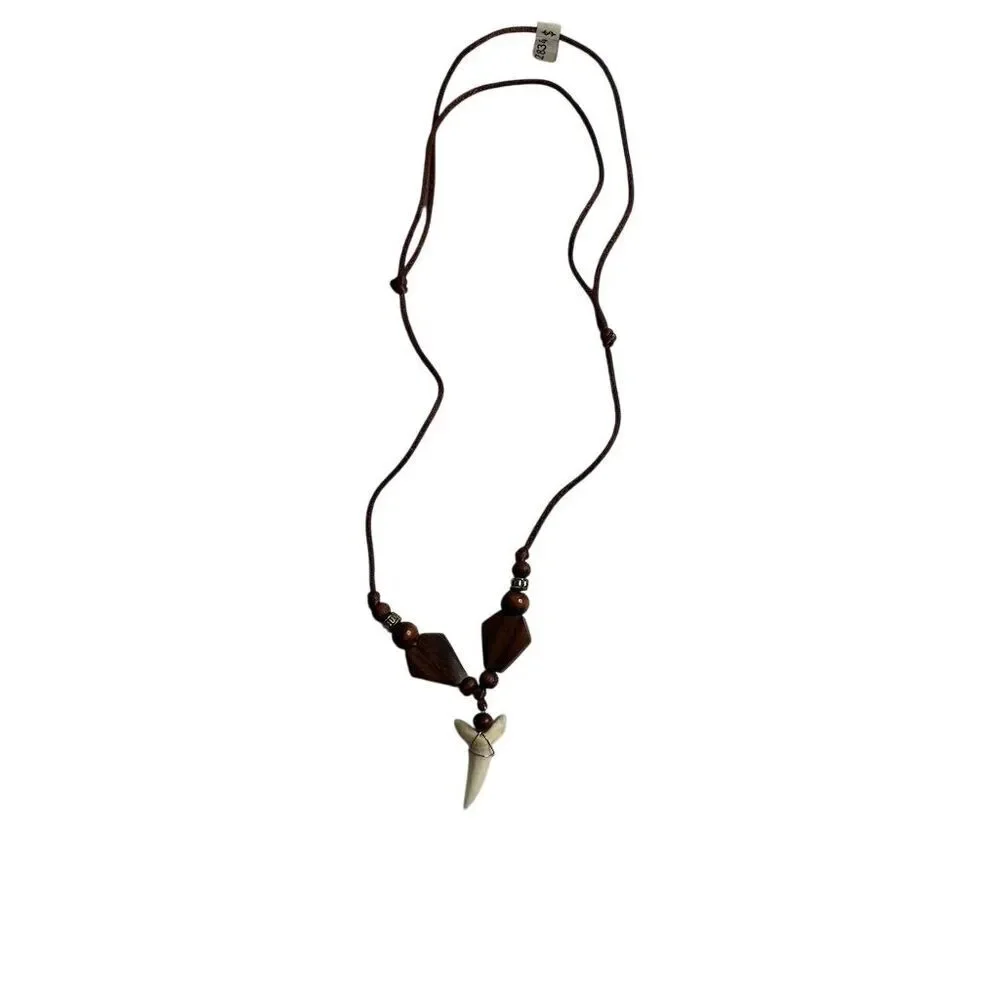 Unbranded this necklace