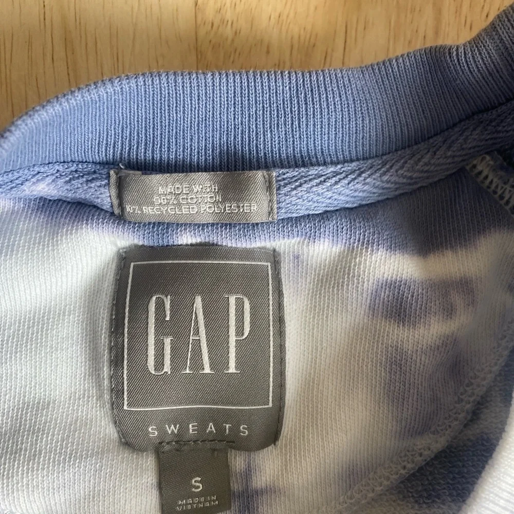 GAP Blue and White Tie-Dye Sweatshirt