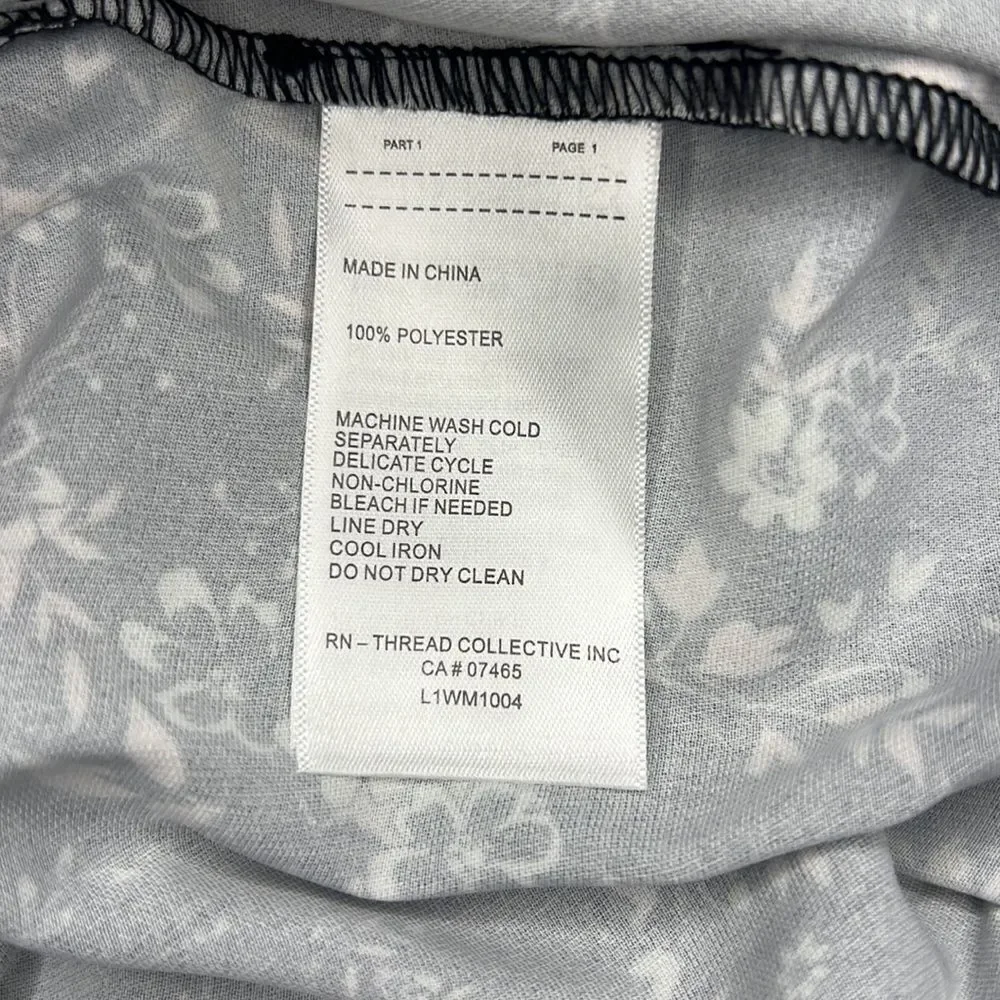 Laundry By Shelli Segal details brand