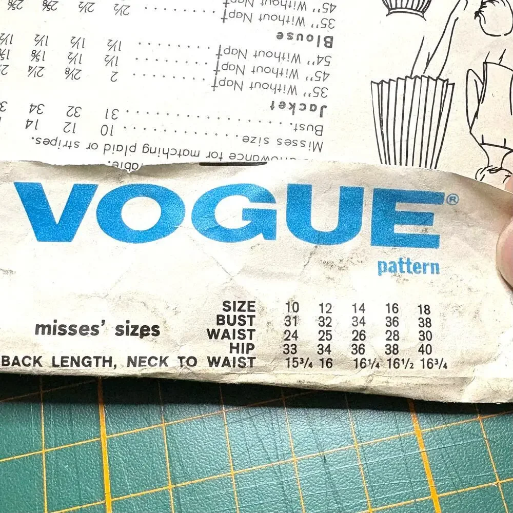 VTG Vogue 5918 Pattern Size 12 Misses Jacket Pleated Skirt Pants Blouse 60s C/C