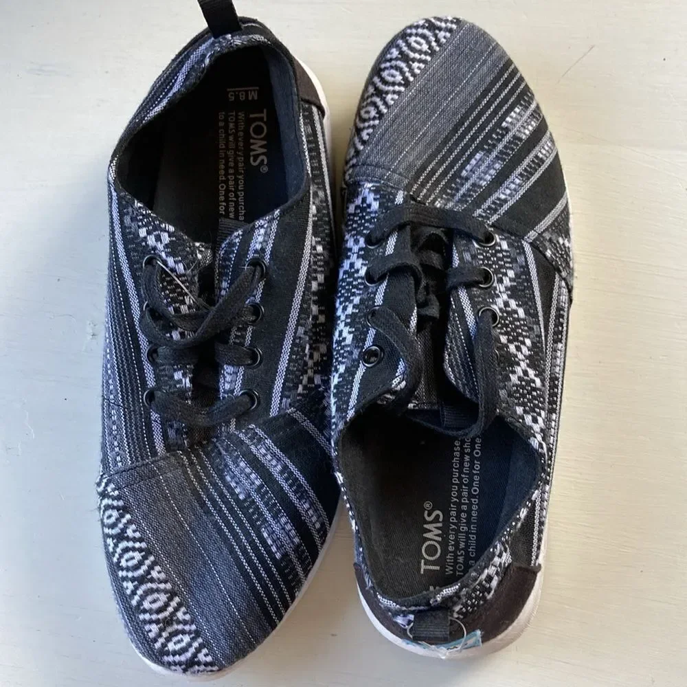 Toms