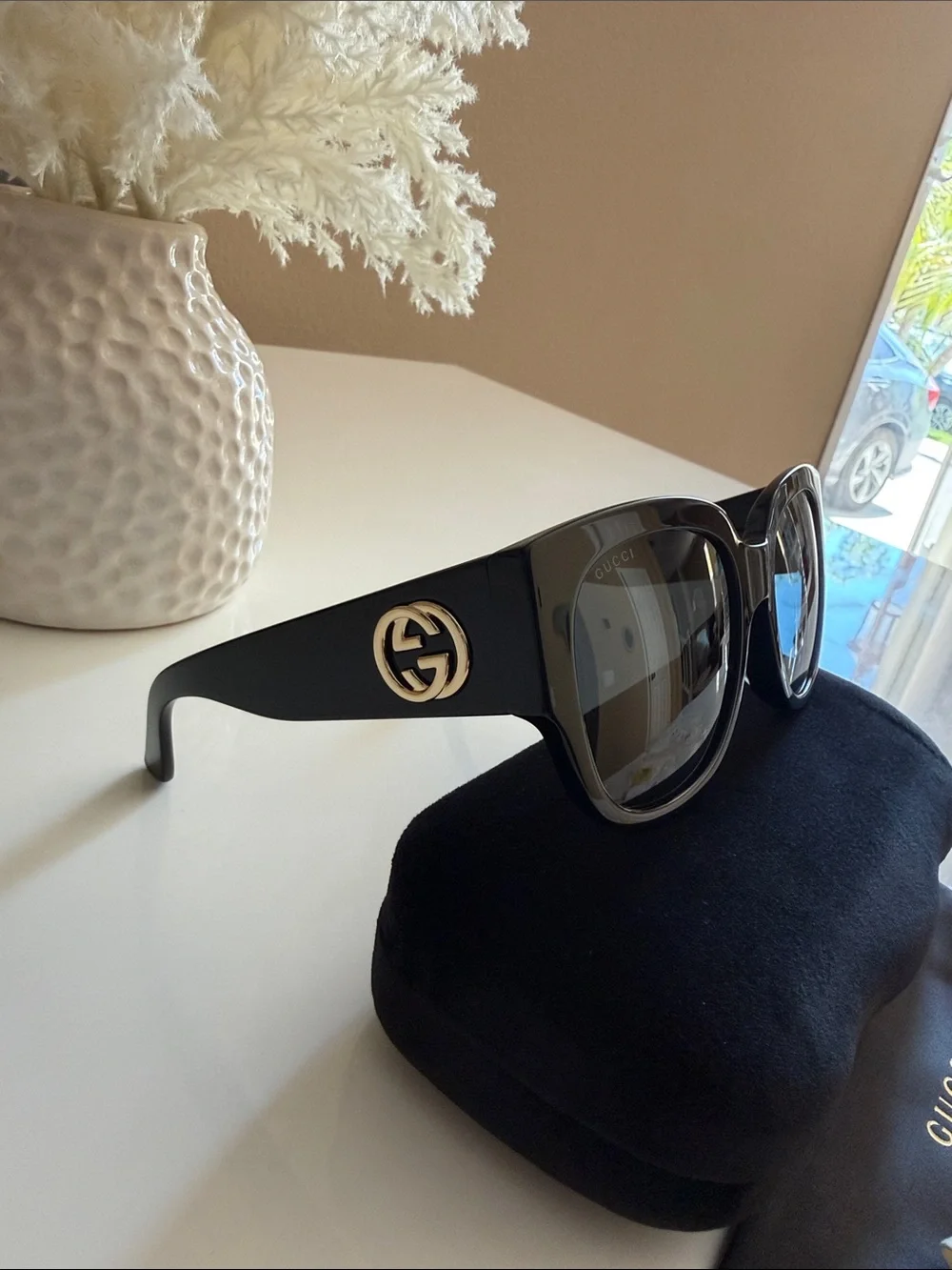 Gucci new authentic