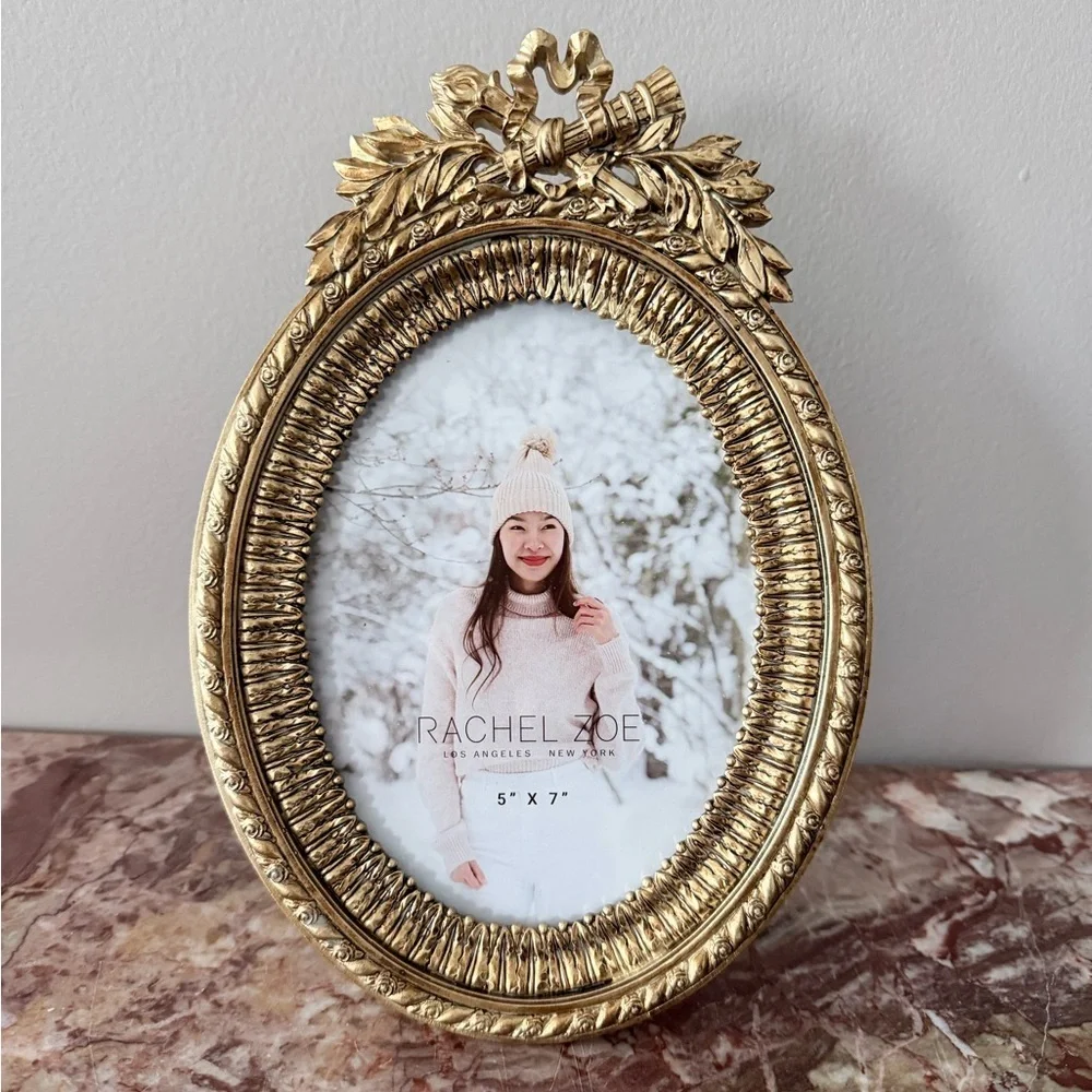 Elegant Gold Oval Picture Frame antique style for 5x7” photo