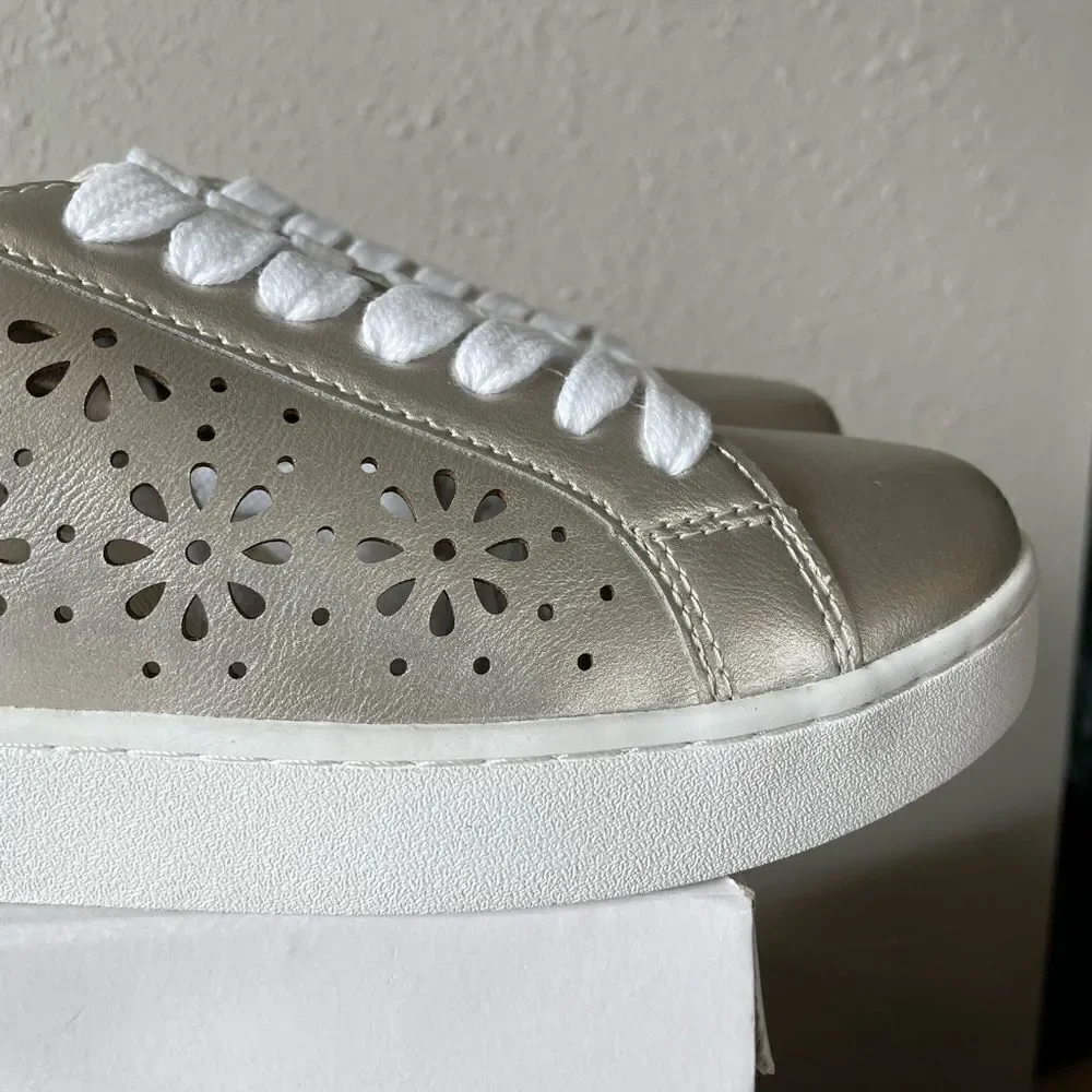 NIB Isaac Mizrahi Live Tamara Sneakers Sizes 5.5, 8.5 and 9