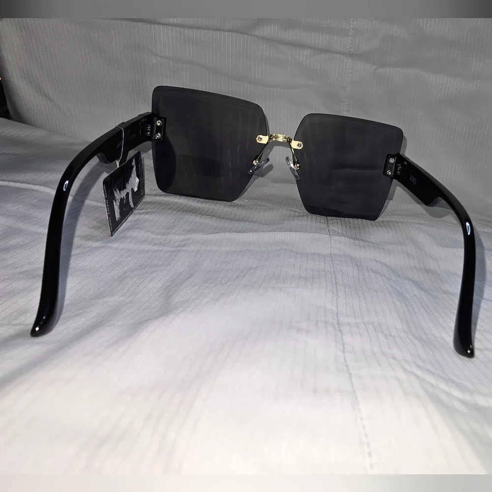 XOXO Gold and‎ Black Oversized Sunglasses