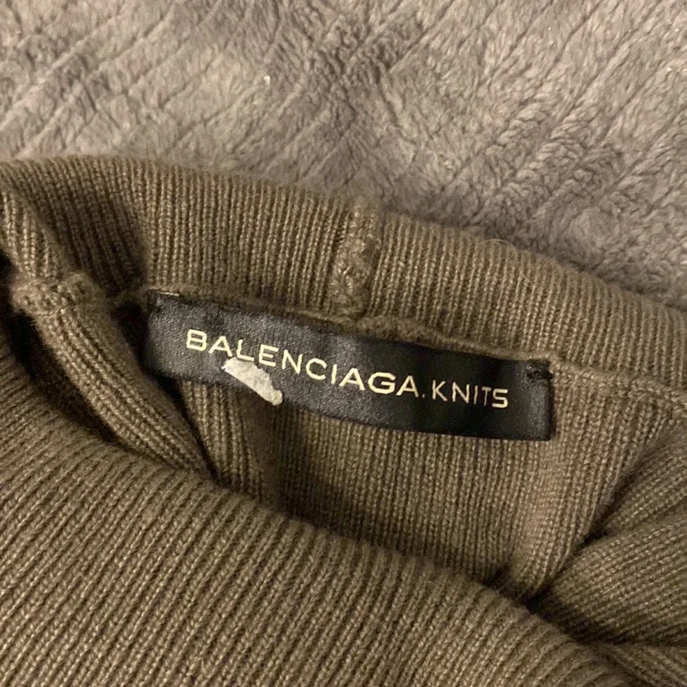 Balenciaga stunning fit