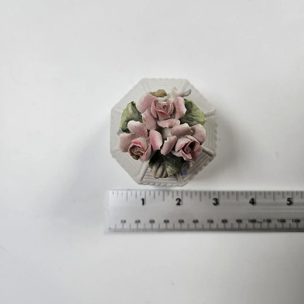 Vintage VTG Vase Raised Floral Decoration Ceramic‎ Glazed Jewelry Box Trinket