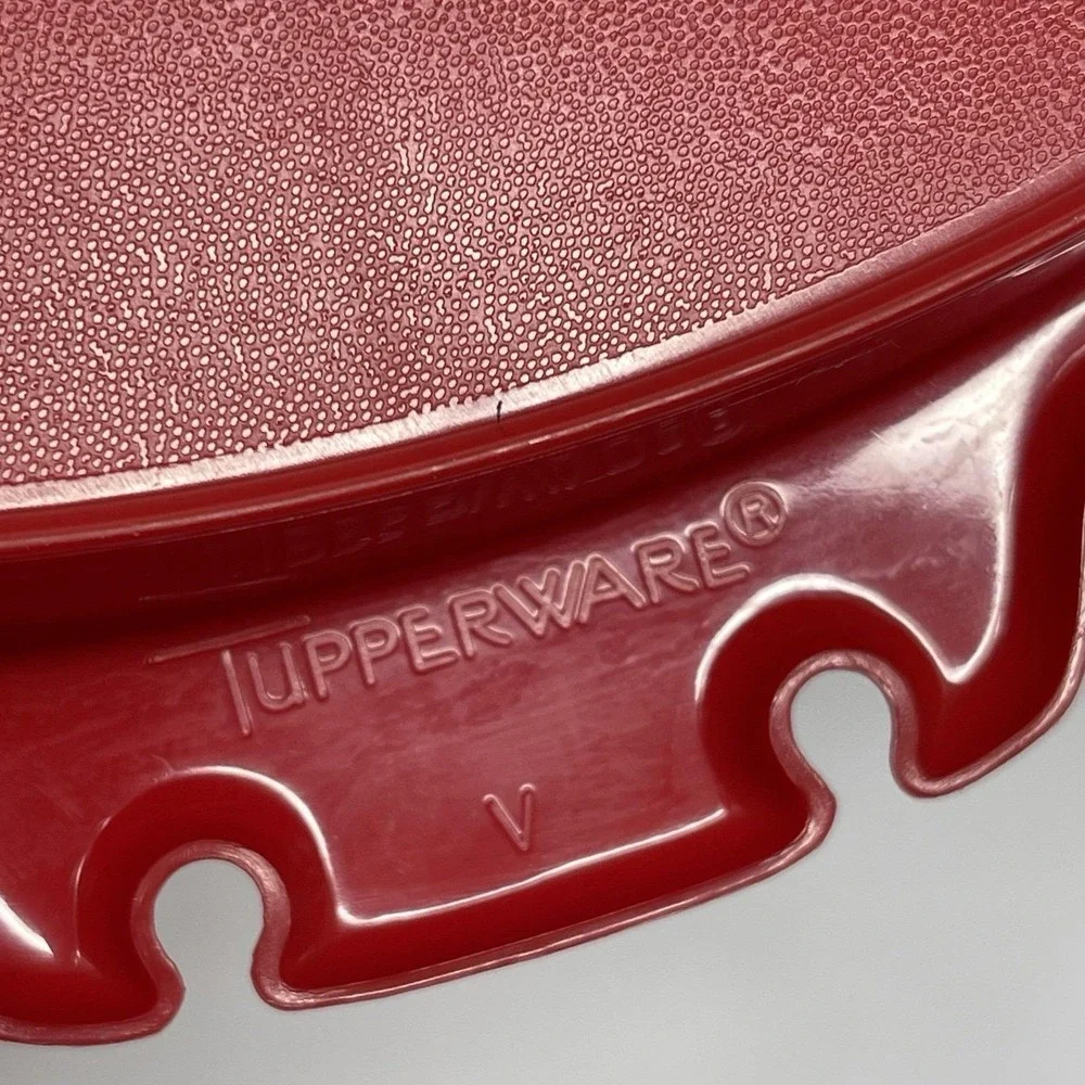 Tupperware brand color