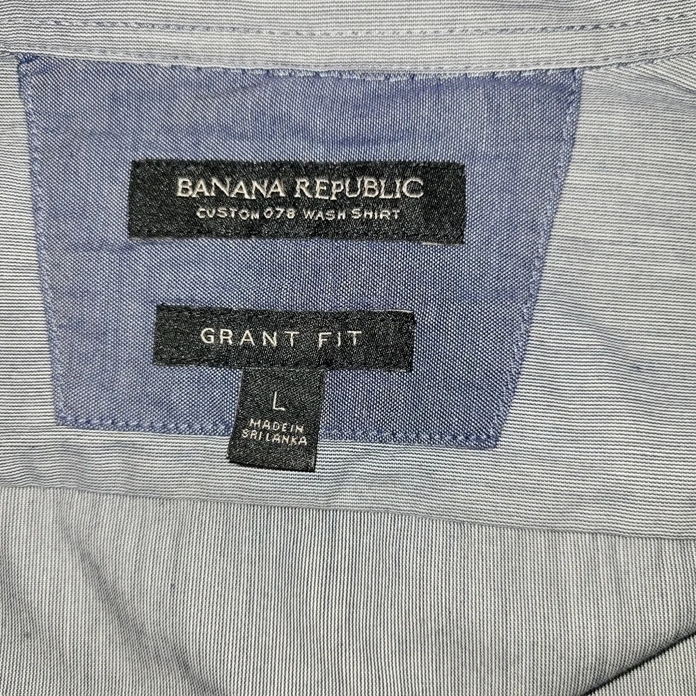 Banana Republic Men's Size Large Button Up Shirt
