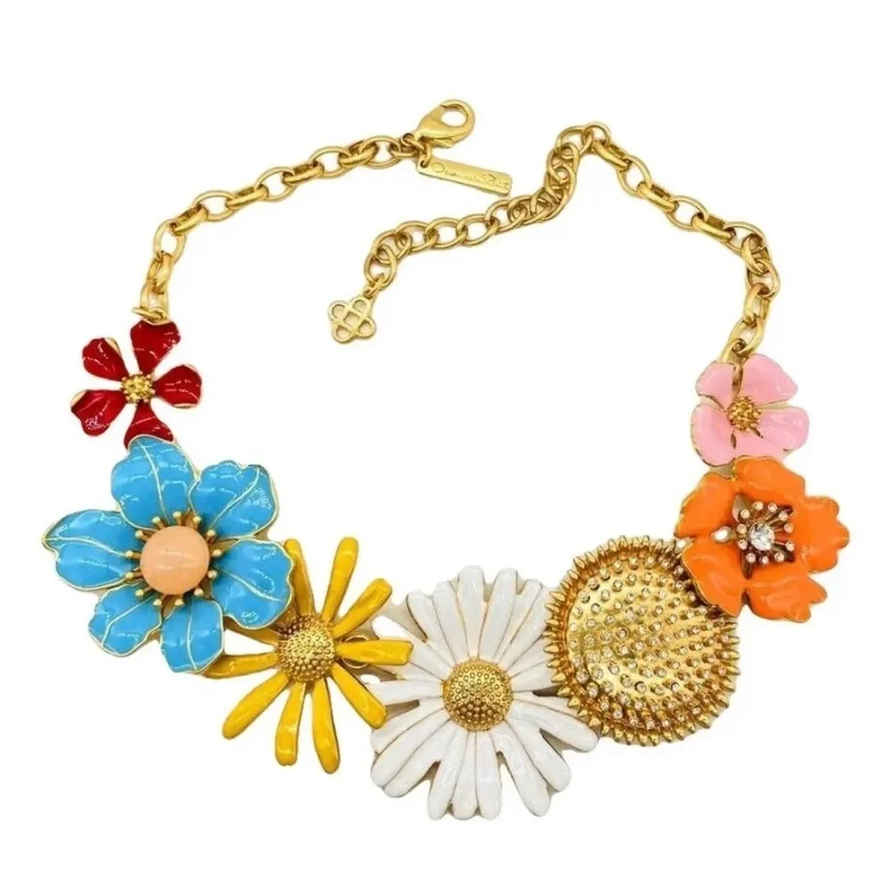 Oscar De La Renta Flower Necklace